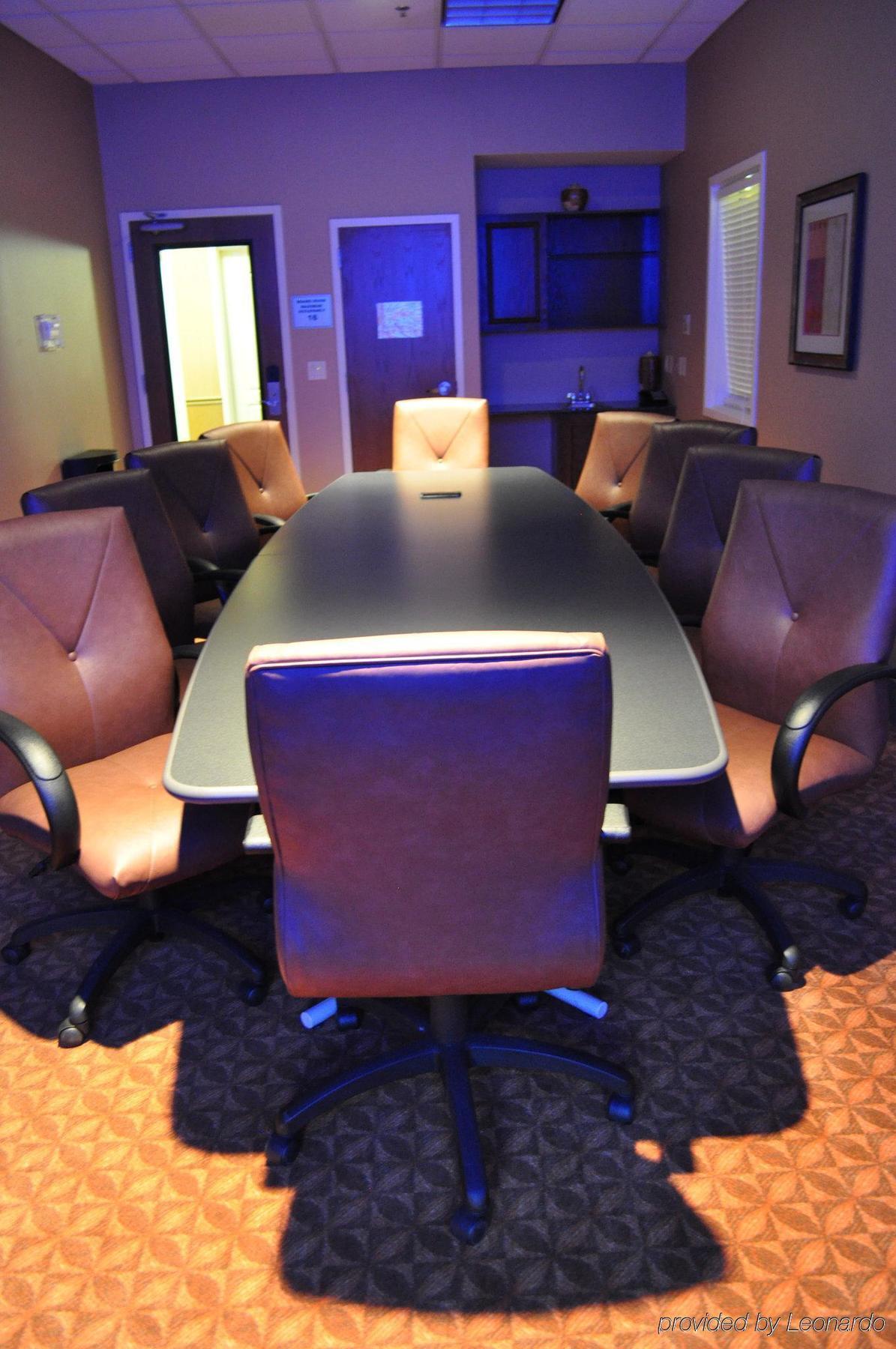 Hotel Holiday Express & Kansas City - By Ihg Grandview